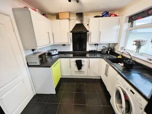 Kitchen- click for photo gallery